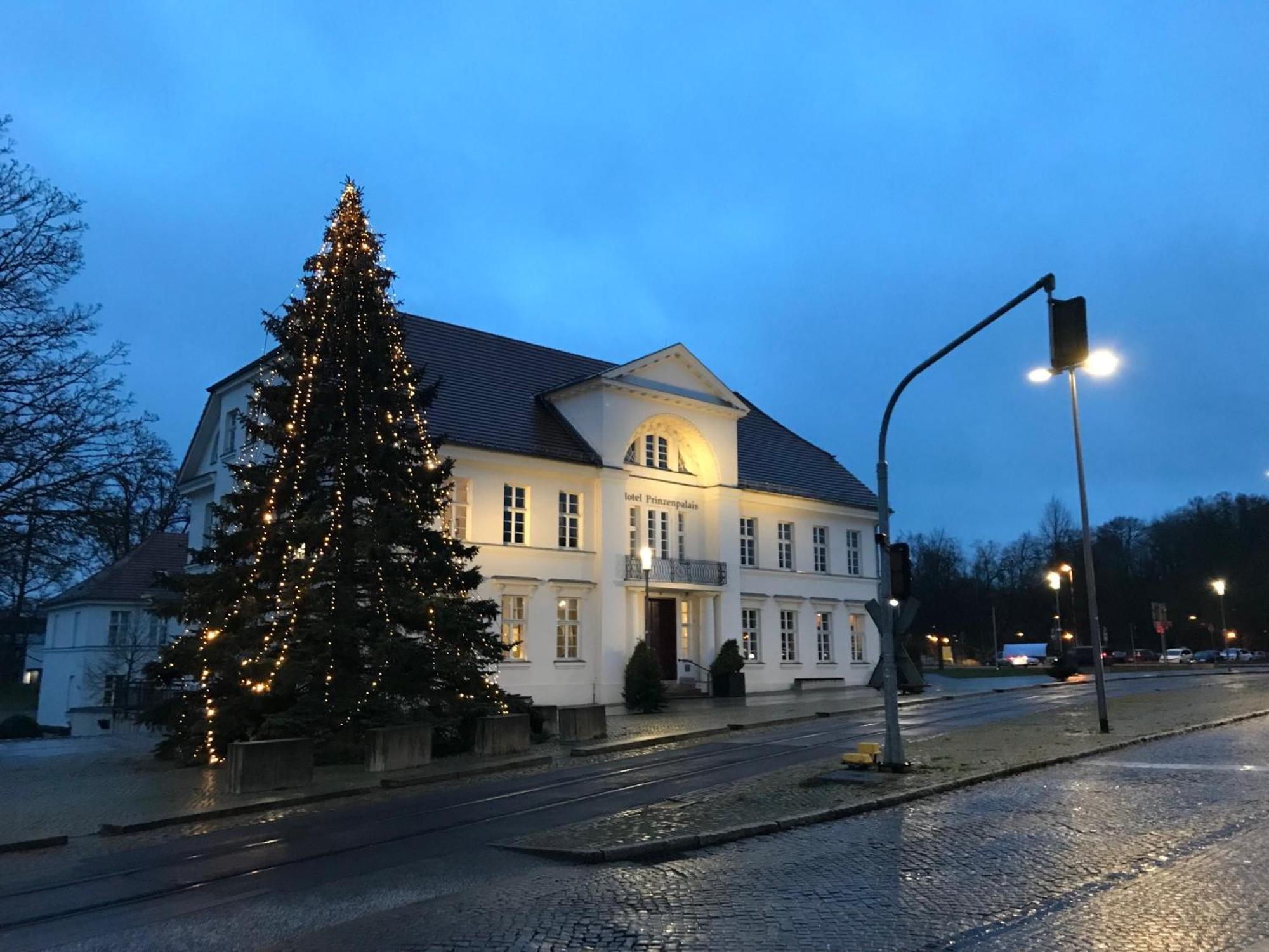 Hotel Prinzenpalais Бад-Доберан Екстер'єр фото