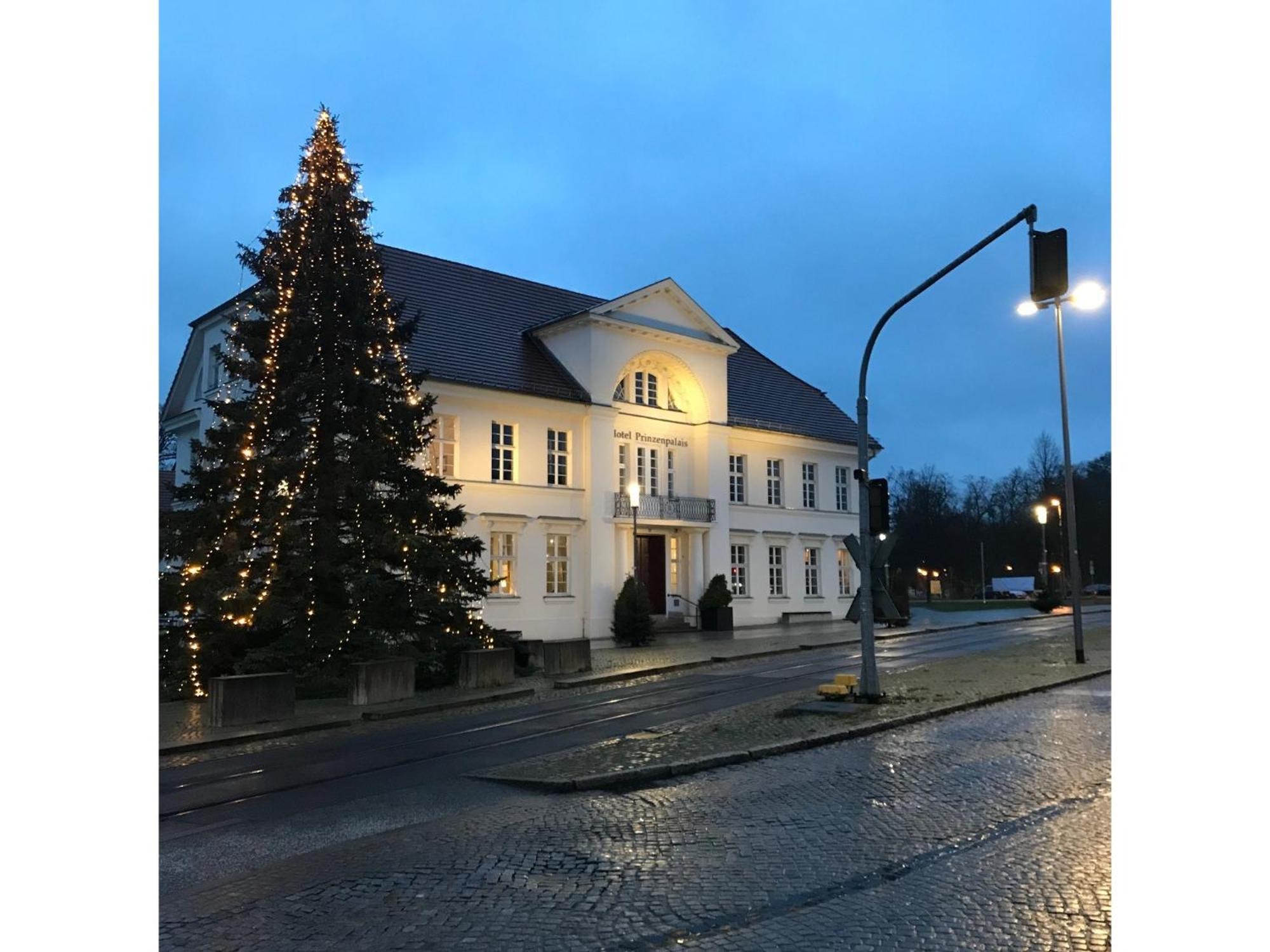 Hotel Prinzenpalais Бад-Доберан Екстер'єр фото